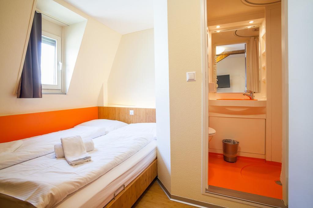 Easyhotel Basel City - Contactless Self Check-In Room photo